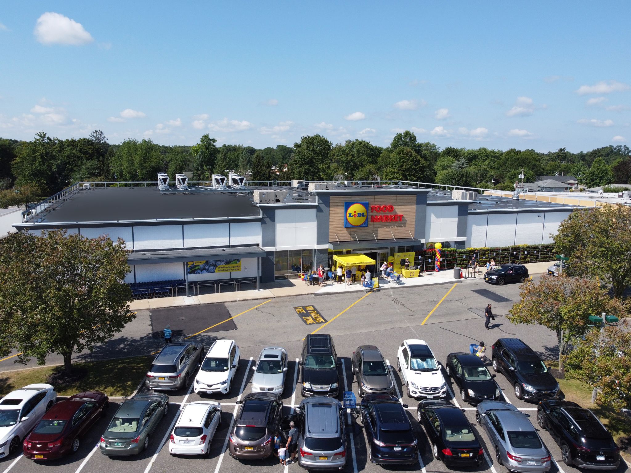 Lidl Opens at Mayfair Shopping Center in Commack, N.Y. Mann Report